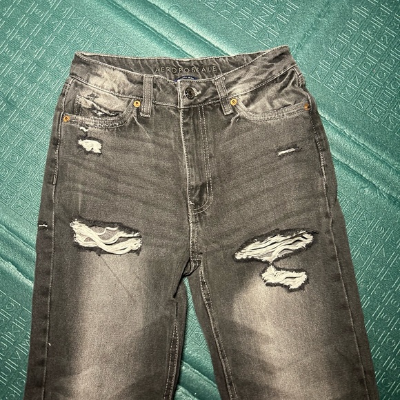 Aeropostale Dark Gray Ripped Mom Jeans 00 - Picture 3 of 8